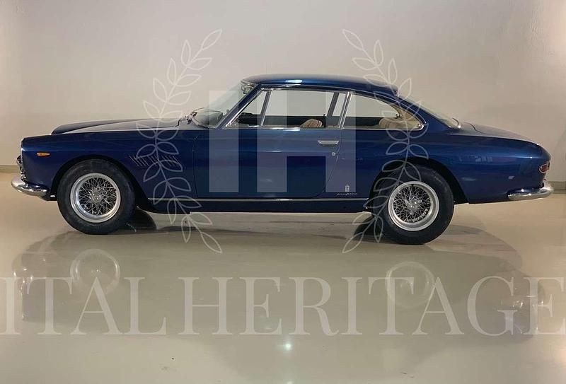Usata Ferrari 330 300 CV (220 kW) 1964 Blu Coupé