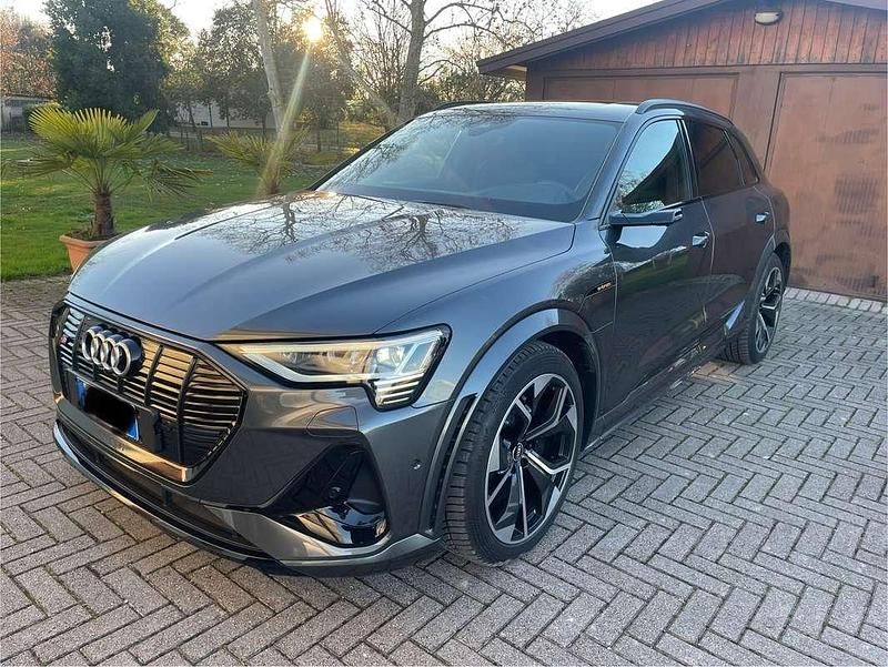 Usata Audi e-tron Sport 369 kW (503 CV) 2021 Grigio SUV