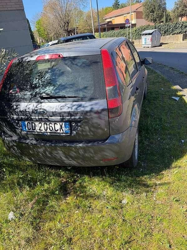 Second-hand Ford Fiesta Ghia 79 CP (58 kW) 2002 Hatchback