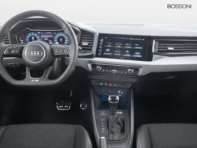 Usata Audi A1 Comfort 116 CV (85 kW) 2025 Blu navarra metallizzato SUV