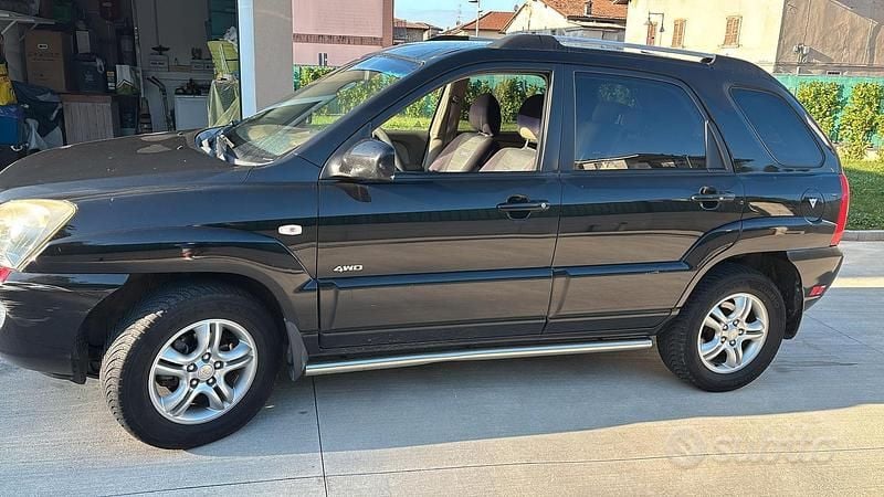 Usata Kia Sportage Active 141 CV (103 kW) 2008 Nero SUV