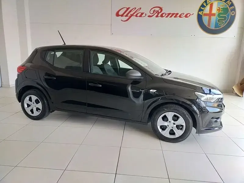 Usata Dacia Sandero Essentiel 67 CV (49 kW) 2024 Nero Utilitaria