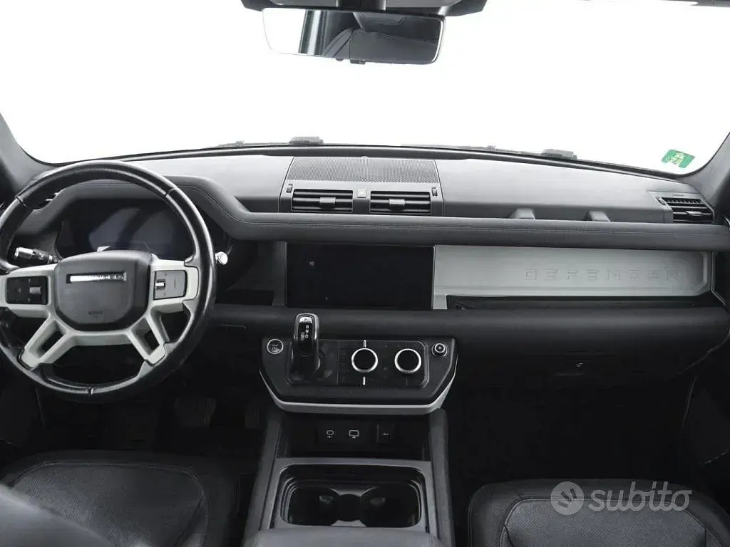 Usata Land Rover Defender SE Dynamic 250 CV (183 kW) 2021 Argento SUV