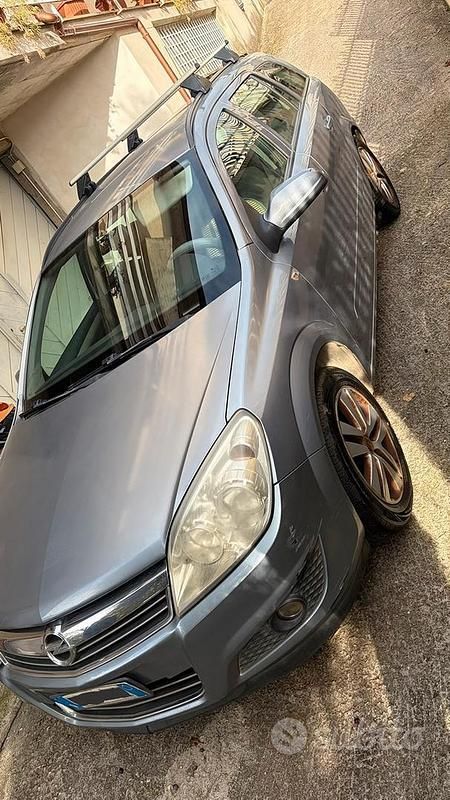 Usata Opel Astra 90 CV (66 kW) 2008 Grigio Station wagon