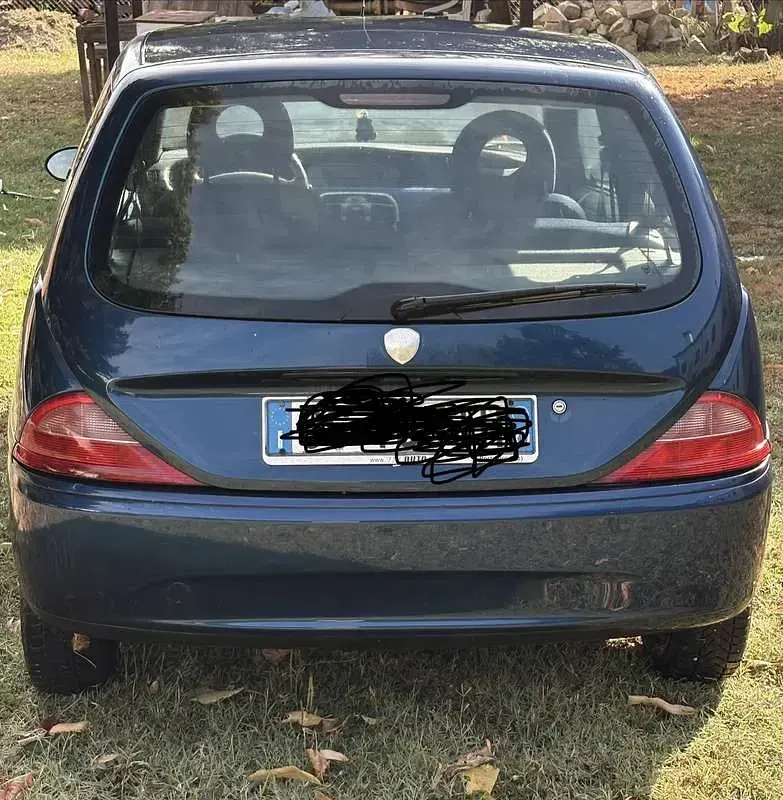 Usata Lancia Ypsilon 60 CV (44 kW) 2003 Utilitaria