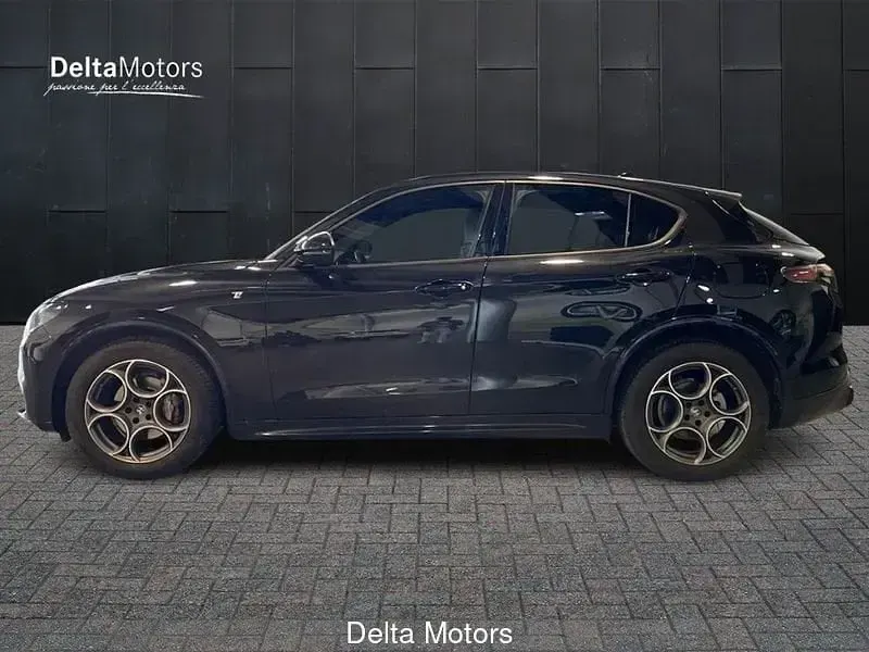 Usata Alfa Romeo Stelvio Ti 160 CV (117 kW) 2023 Nero metallizzato SUV