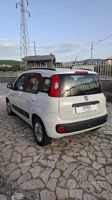 Usata Fiat Panda Lounge 69 CV (50 kW) 2013 Bianco Utilitaria