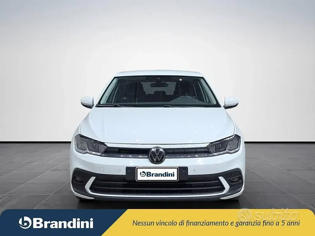 Usata VW Polo Life 95 CV (69 kW) 2023 Bianco Utilitaria
