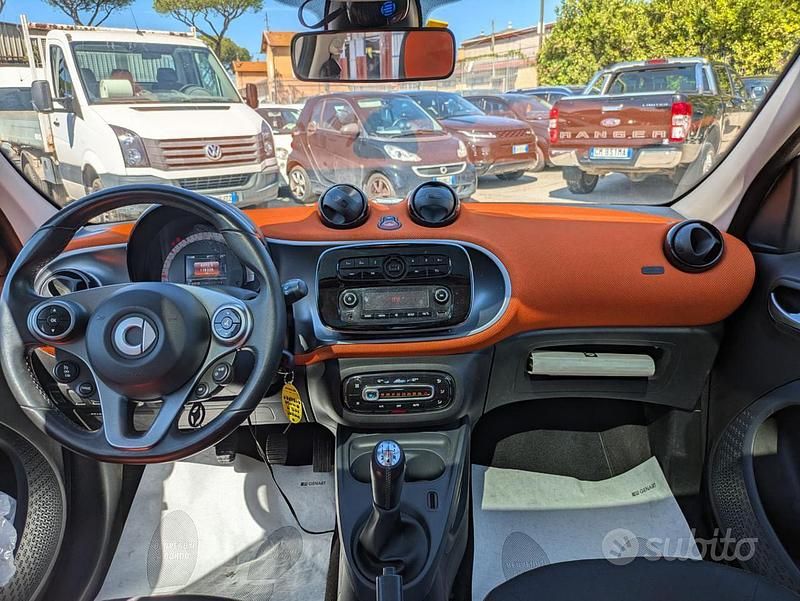 Usata Smart ForFour 71 CV (52 kW) 2015 Bianco Utilitaria