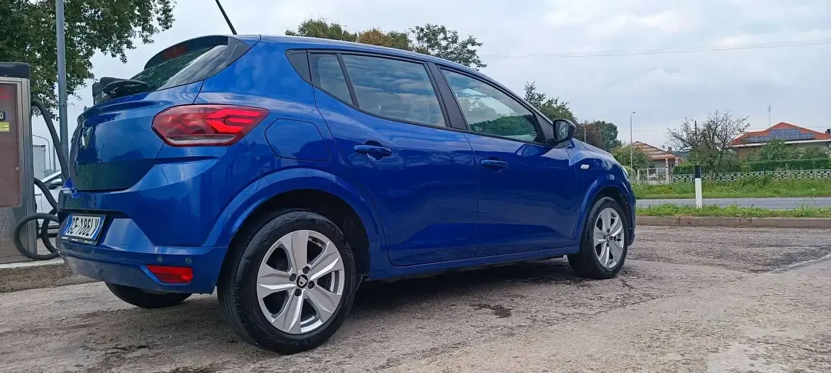 Usata Dacia Sandero Journey 101 CV (74 kW) 2021 Blu Berlina