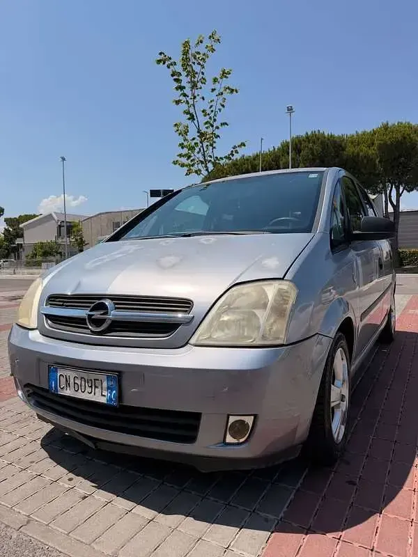 Usata Opel Meriva Cosmo 125 CV (91 kW) 2005 Monovolume