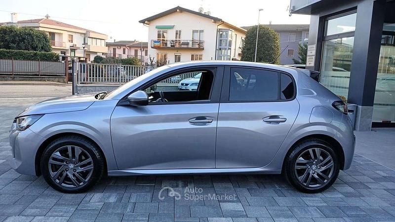 Usata Peugeot 208 Active 102 CV (75 kW) 2021 Argento Utilitaria