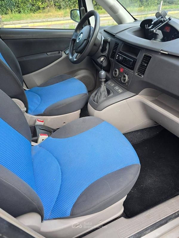 Usata Fiat Idea 80 CV (58 kW) 2005 Gray Monovolume