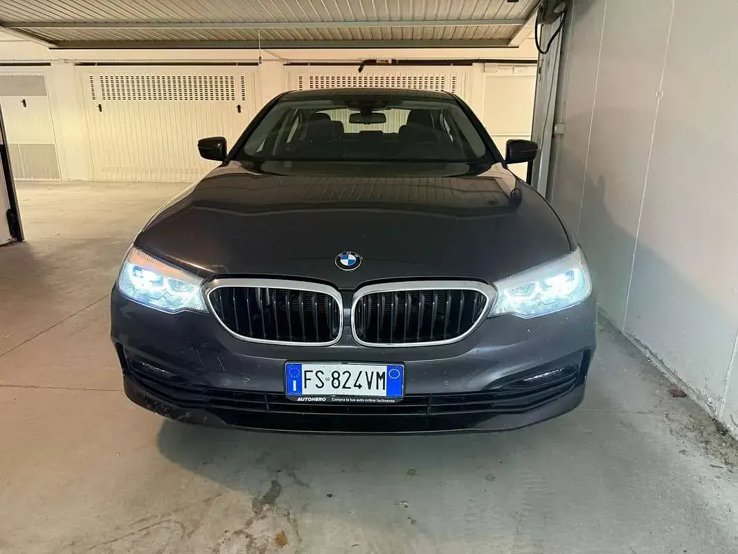 Usata BMW 520 Sport Line 190 CV (139 kW) 2018 Grigio Berlina