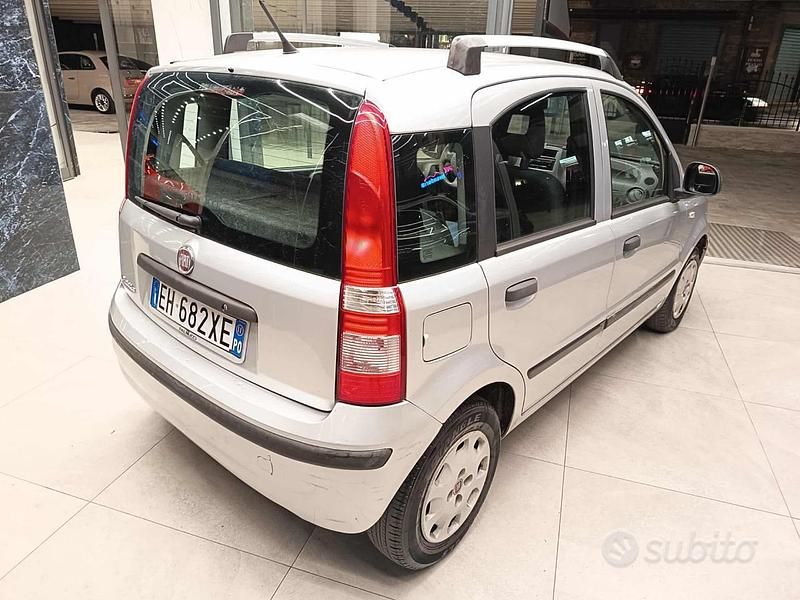 Usata Fiat Panda Dynamic 69 CV (50 kW) 2011 Grigio scuro Utilitaria