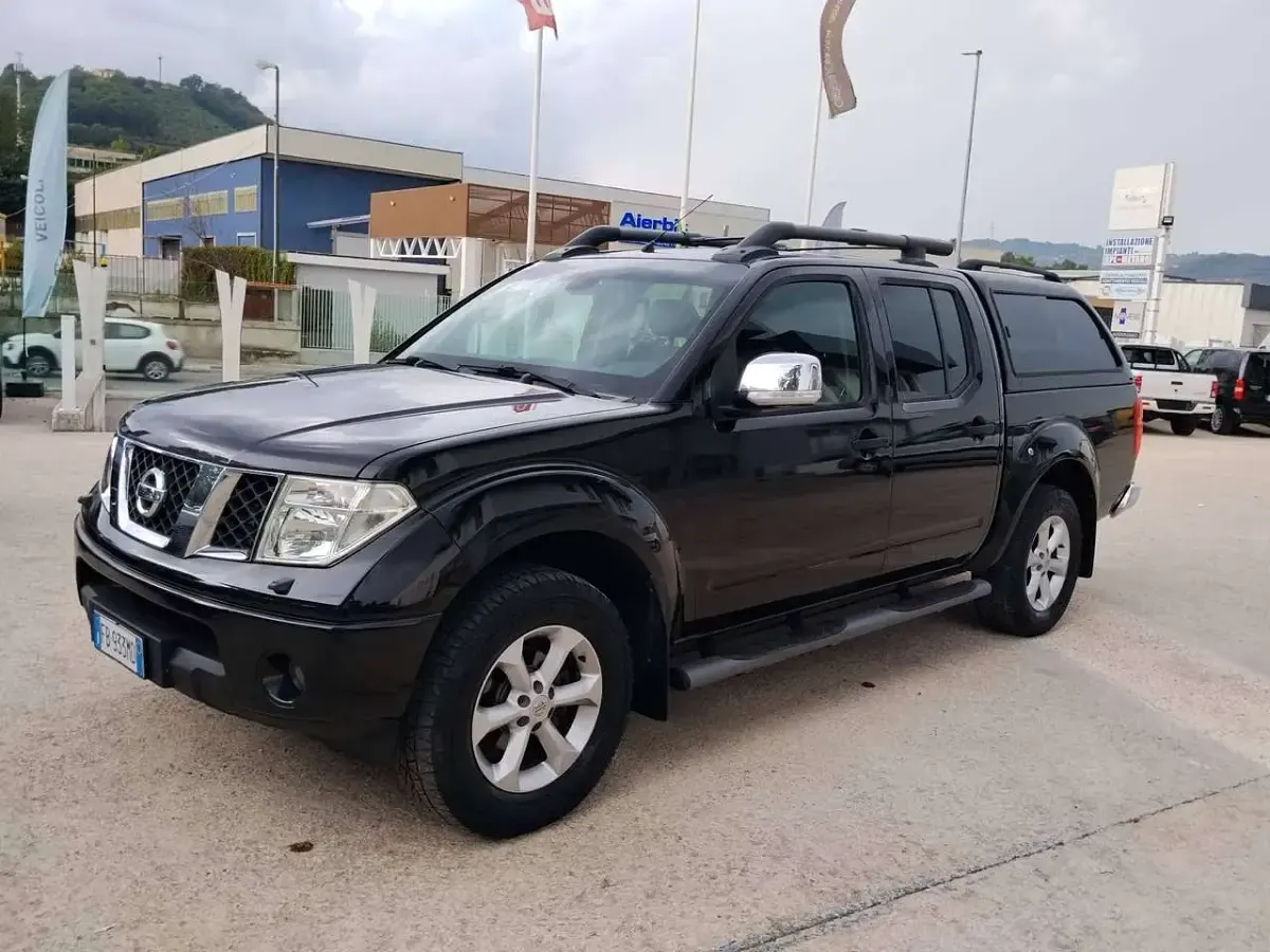 Usata Nissan Navara 171 CV (125 kW) 2007 Nero Pick-up
