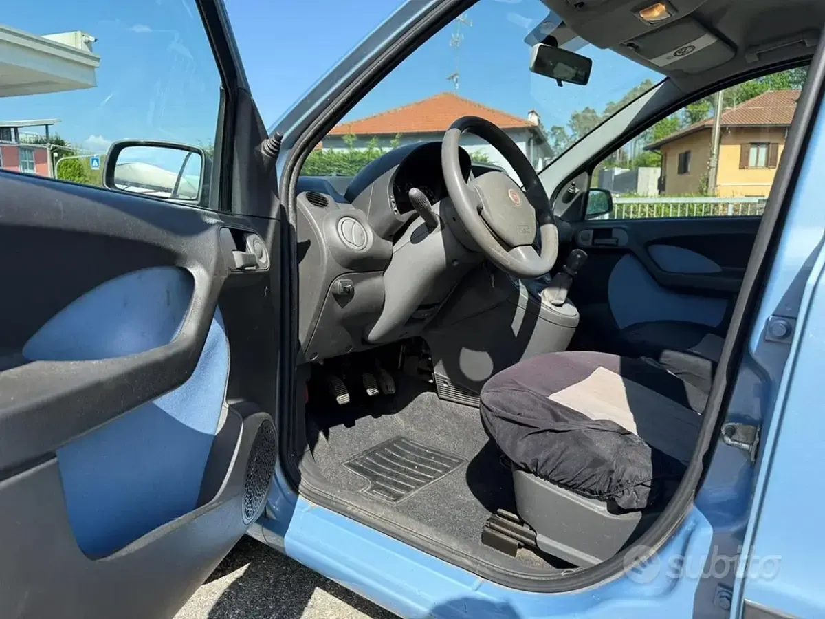 Usata Fiat Panda Active 60 CV (44 kW) 2009 Azzurro Utilitaria