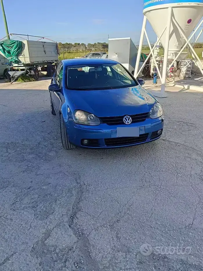 Usata VW Golf IV Sportline 140 CV (102 kW) 2006 Blu Berlina