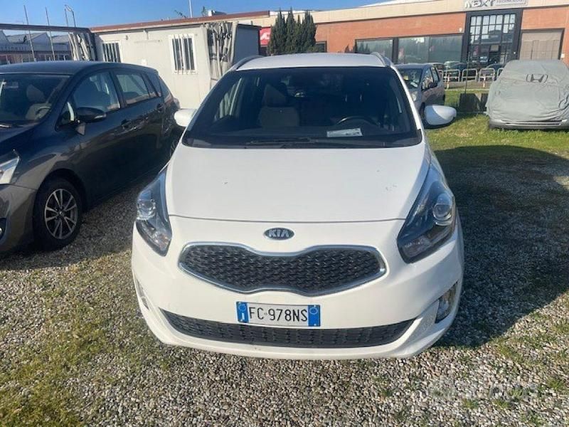 Usata Kia Carens 2016 Bianco Monovolume