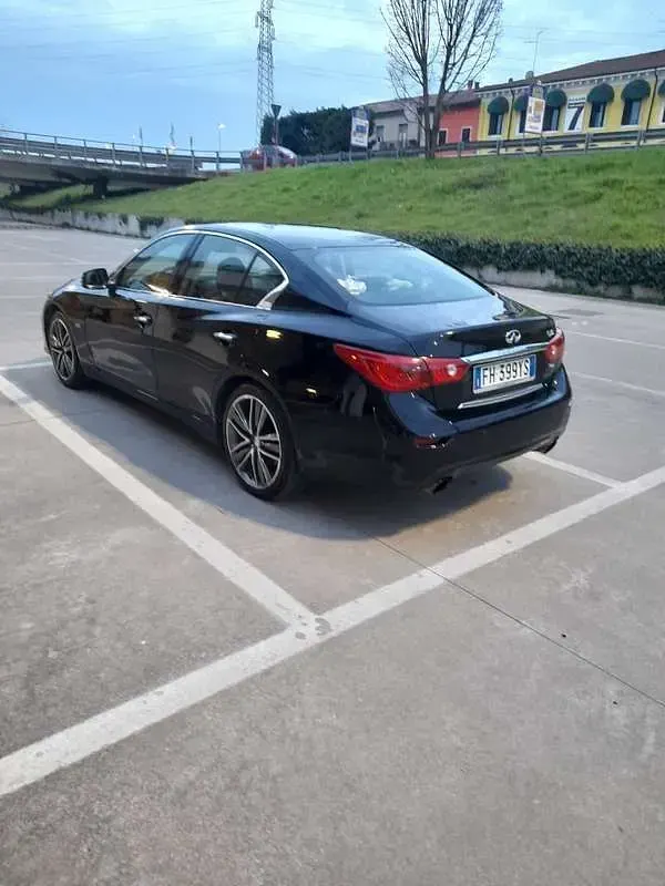 Usata Infiniti Q50 Sport Tech 170 CV (125 kW) 2015 Berlina