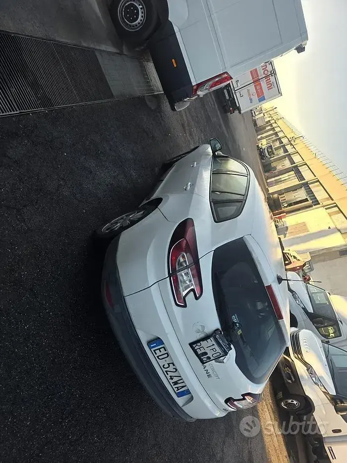 Usata Renault Mégane III 110 CV (80 kW) 2011 Bianco Berlina