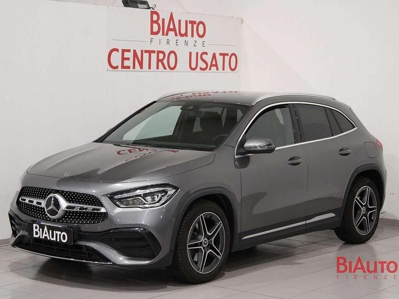 Grigio Usata 2020 Mercedes GLA200 Premium SUV | 29.900 € (Buon prezzo) - Immagine 1/4