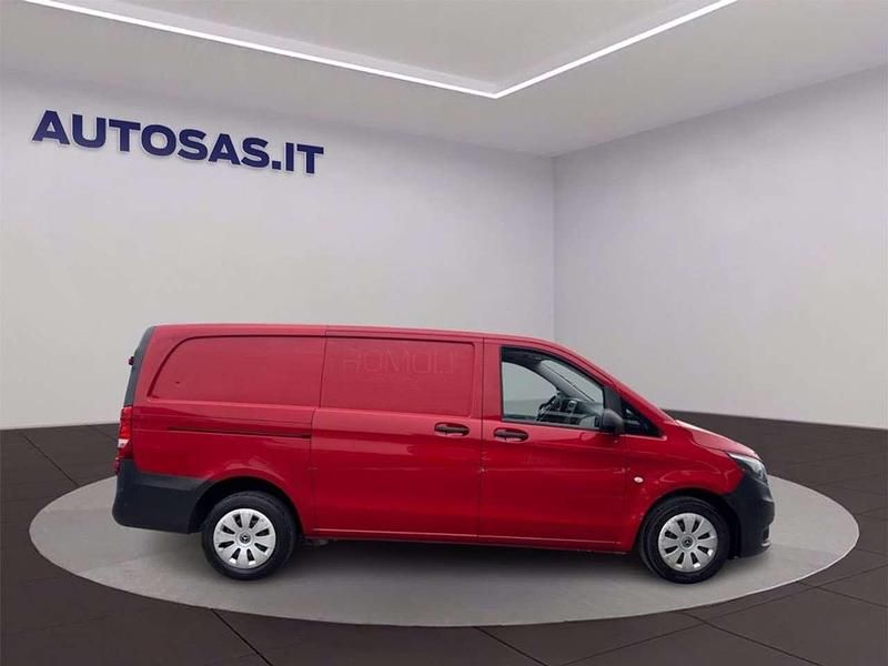 Usata Mercedes Vito 102 CV (75 kW) 2021 Rosso Furgone