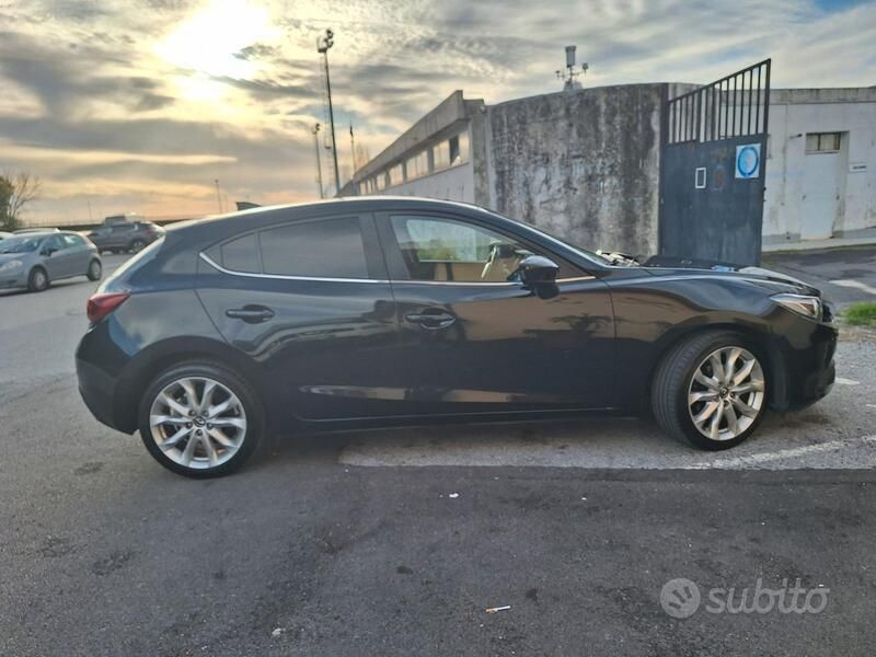 Usata Mazda 3 150 CV (110 kW) 2015 Nero Berlina