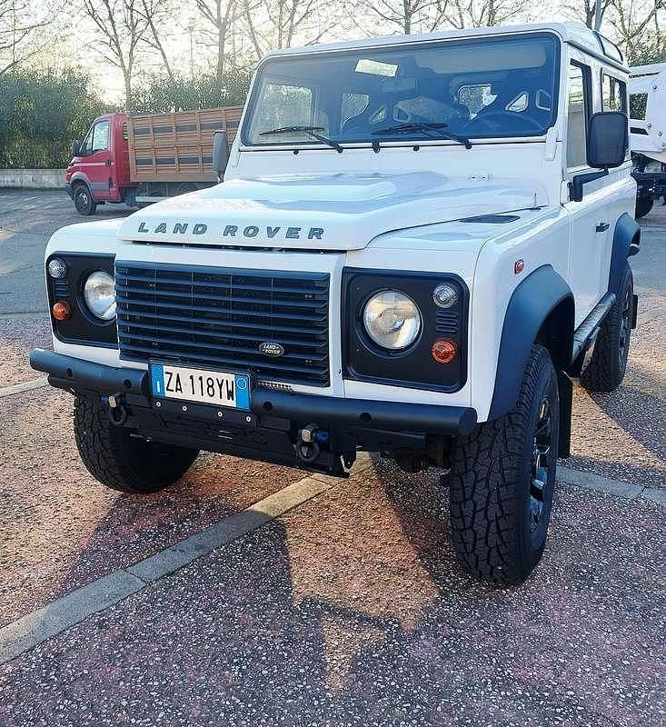 Usata Land Rover Defender 122 CV (89 kW) 2013 Bianco Station wagon