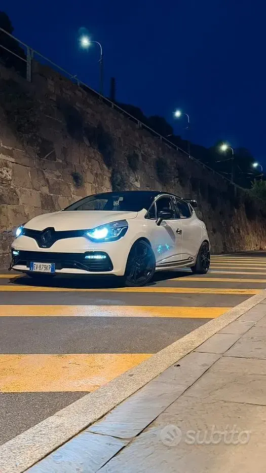 Usata Renault Clio IV R.S. 200 CV (147 kW) 2015 Berlina