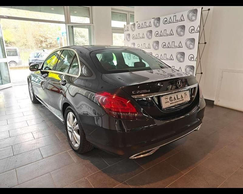 Usata Mercedes C220 194 CV (142 kW) 2018 Nero Berlina