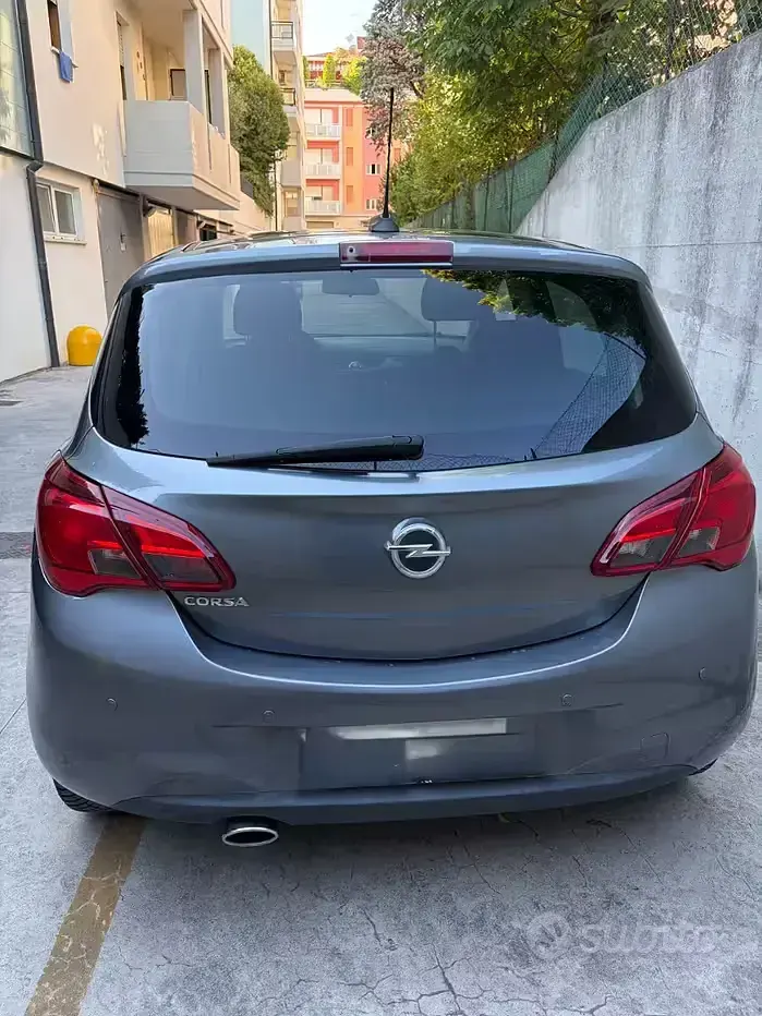 Usata Opel Corsa 90 CV (66 kW) 2017 Grigio Utilitaria