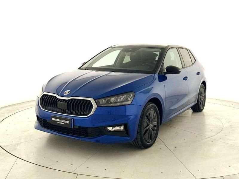 Usata Skoda Fabia 95 CV (69 kW) 2025 Blu race met  tetto nero Berlina
