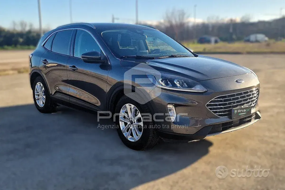 Occasion Ford Kuga Business Edition 120 ch (88 kW) 2021 Gris SUV