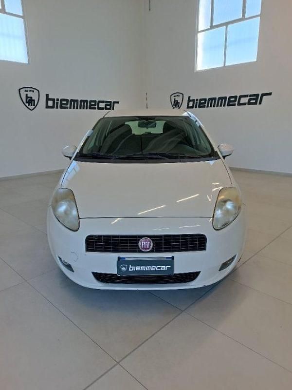 Usata Fiat Punto Lounge 69 CV (50 kW) 2012 Bianco Utilitaria