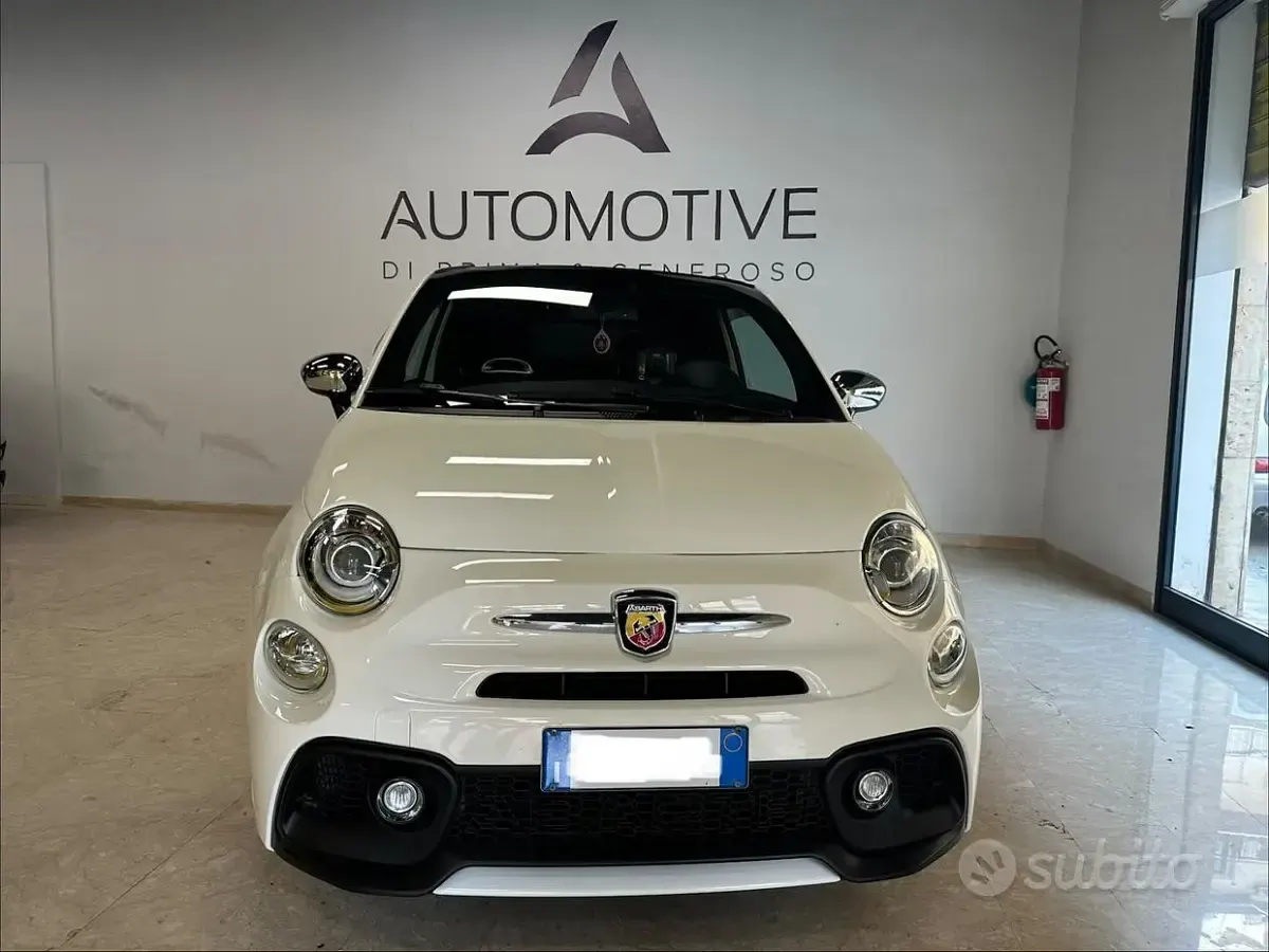 Usata Abarth 500C Custom 140 CV (102 kW) 2012 Cabrio