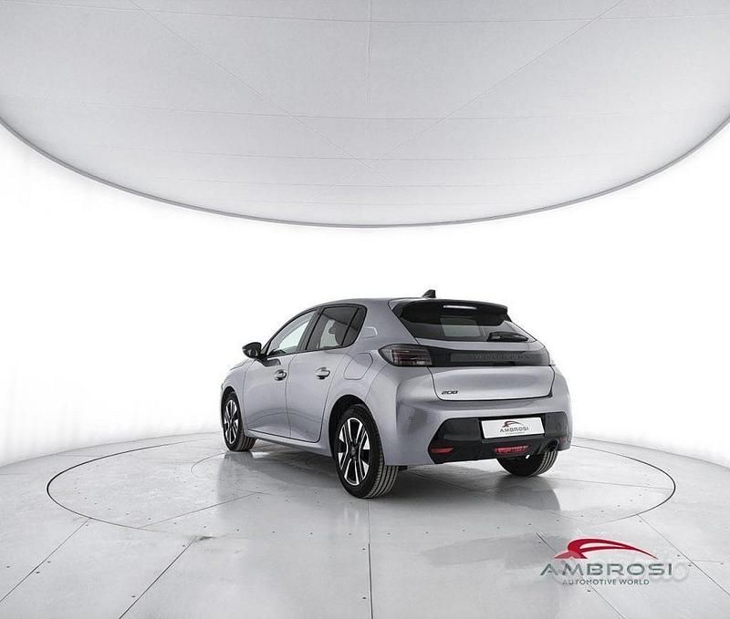 Usata Peugeot 208 Allure 101 CV (74 kW) 2025 Grigio Utilitaria