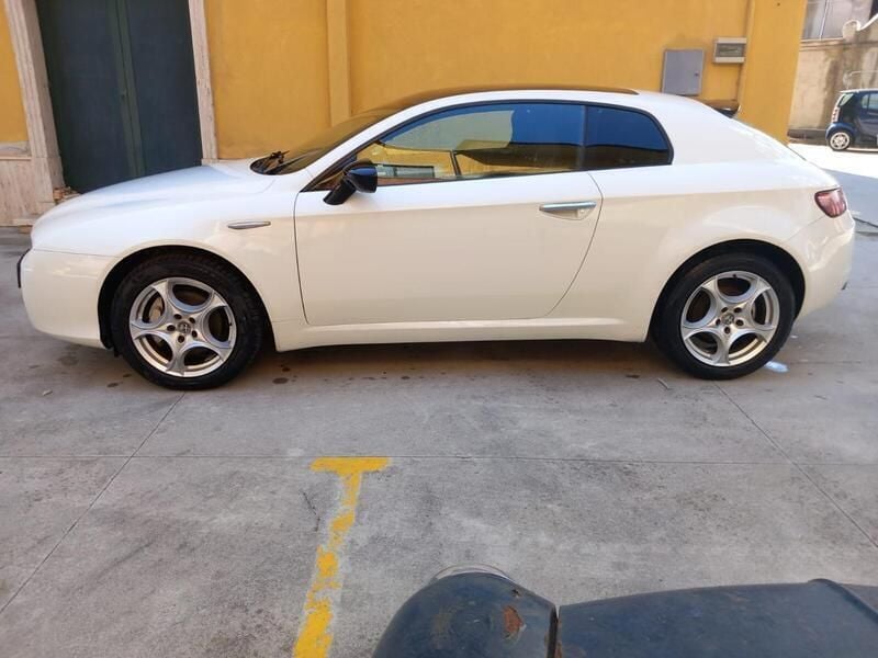 Usata Alfa Romeo Brera 169 CV (124 kW) 2010 Bianco Coupé