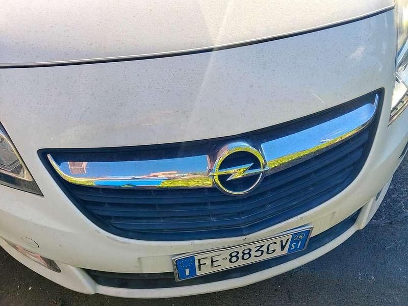 Bianco Usata 2016 Opel Meriva Monovolume | 6900 € (Buon prezzo) - Immagine 1/4
