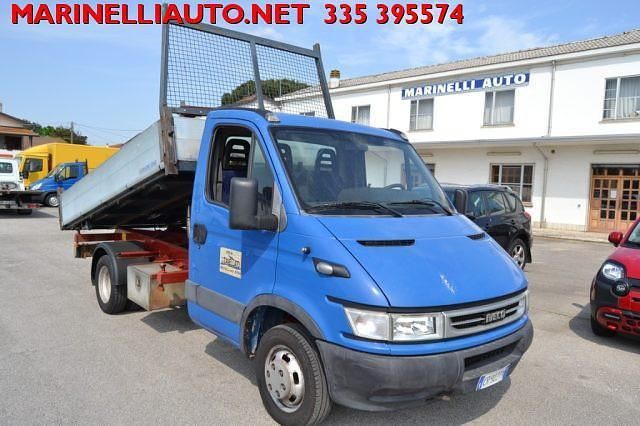 Usata Iveco Daily 90 CV (66 kW) 2005 Blu
