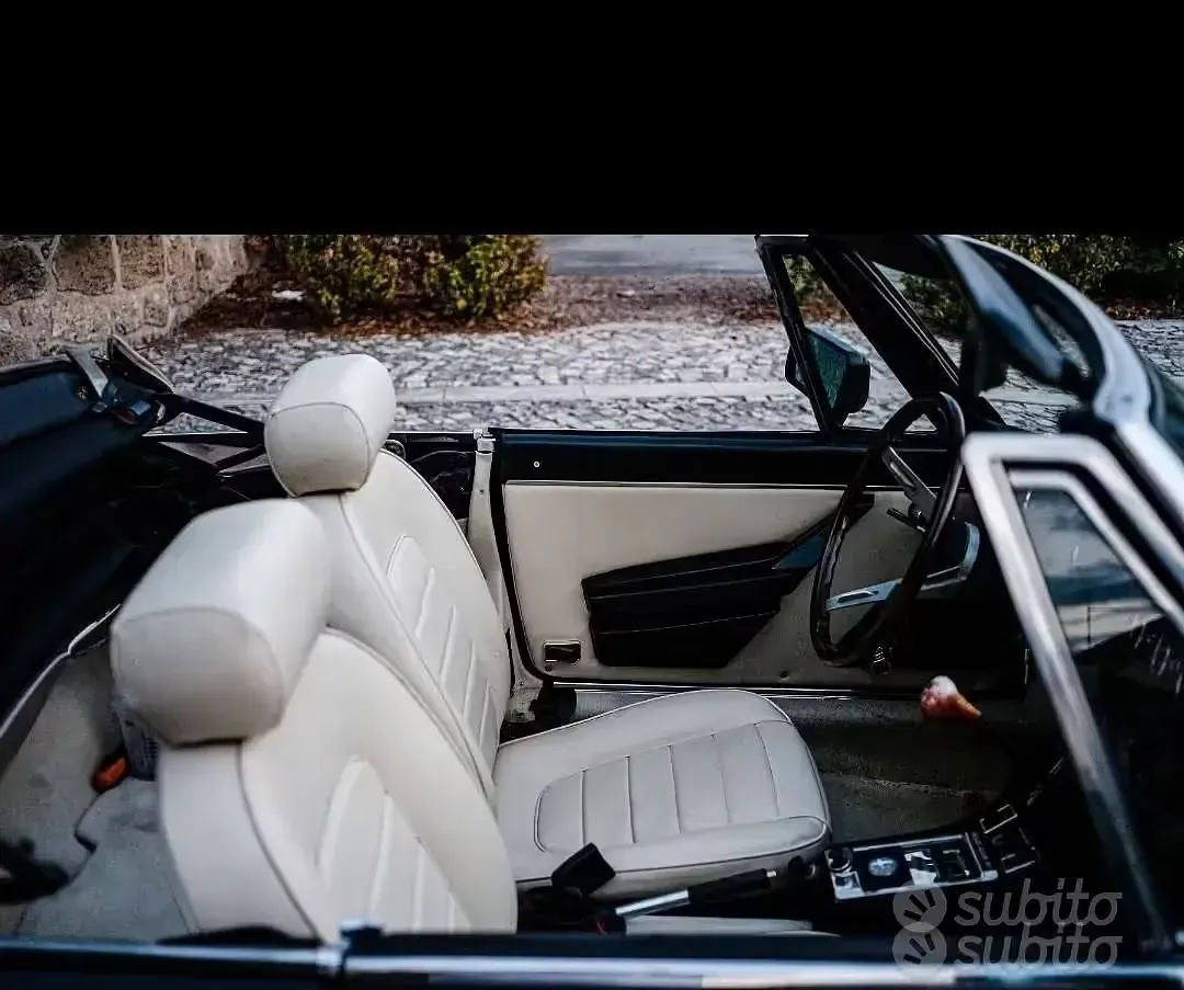 Usata Alfa Romeo 2000 128 CV (94 kW) 1970 Nero Cabrio