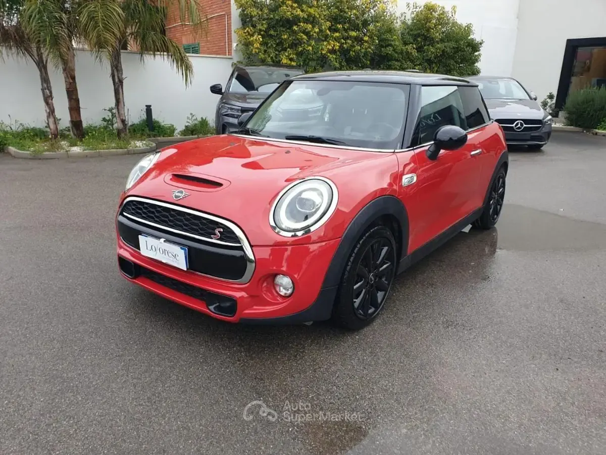 Usado Mini Cooper S 192 CV (141 kW) 2019 Rojo Utilitario