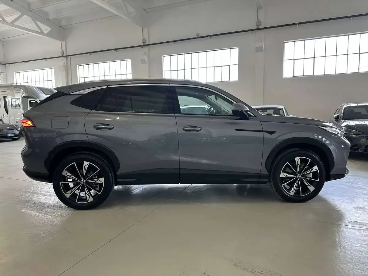 Nuova MG HS Comfort 143 CV (105 kW) 2026 Hampstead grey SUV