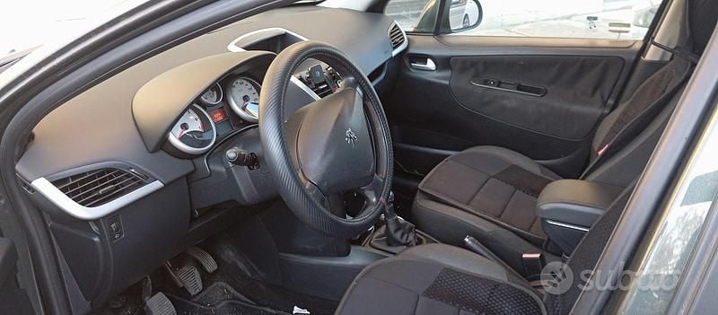 Usata Peugeot 207 75 CV (55 kW) 2009 Grigio Station wagon