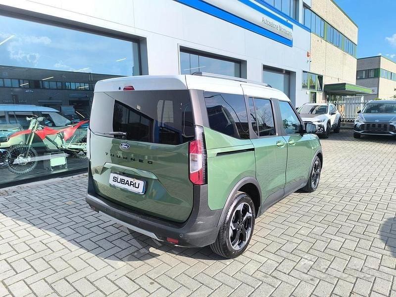 Usata Ford Tourneo Courier Active 125 CV (91 kW) 2024 Verde Monovolume