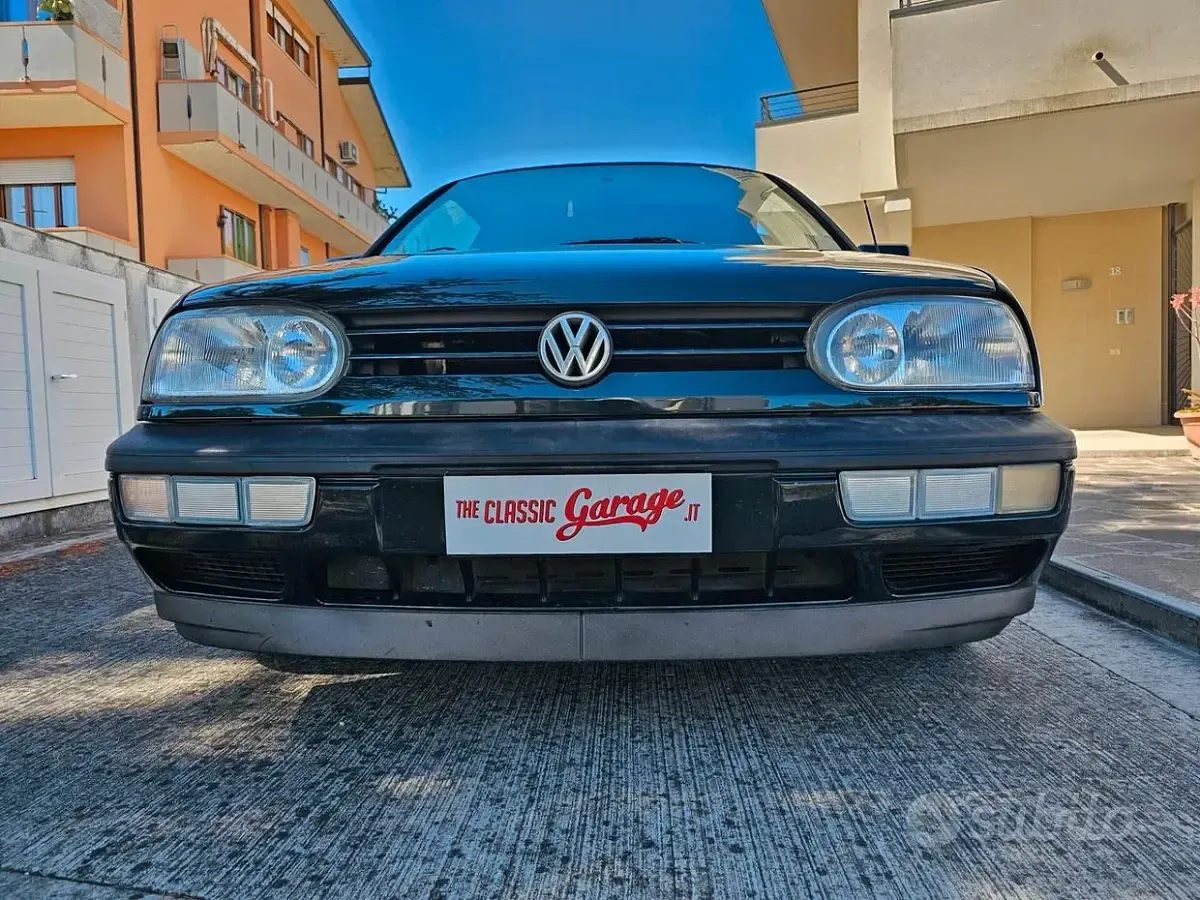 Usata VW Golf Cabriolet 75 CV (55 kW) 1994 Verde Cabrio