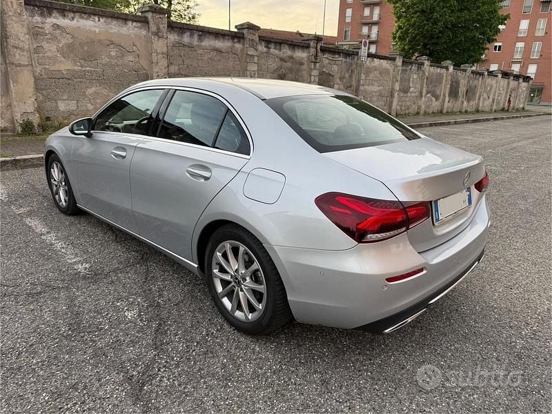 Usata Mercedes A180 136 CV (100 kW) 2020 Grigio Berlina