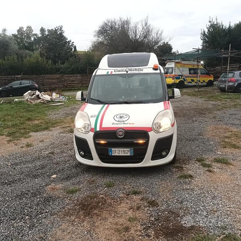 Usata Fiat Doblò Active 105 CV (77 kW) 2010 Bianco Monovolume