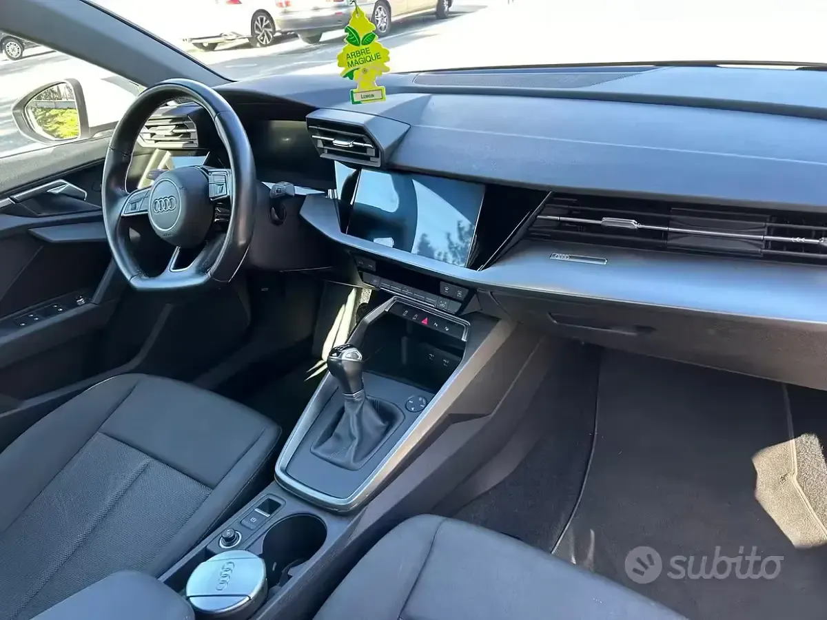 Begagnad Audi A3 Advanced 116 HK (85 kW) 2021 Vit Sedan