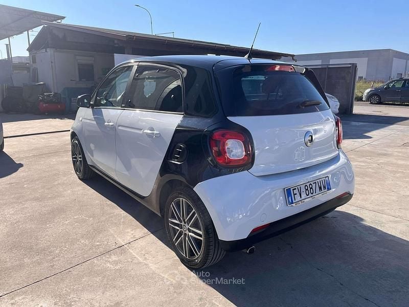 Usata Smart ForFour Passion 90 CV (66 kW) 2018 Bianco Utilitaria